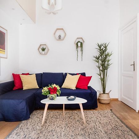 Artistic Apartment In City Centre Budapest Bagian luar foto